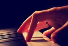 在手机上怎么买股票:股票配资排名-下调！港交所宣布！优化按金抵押品安排